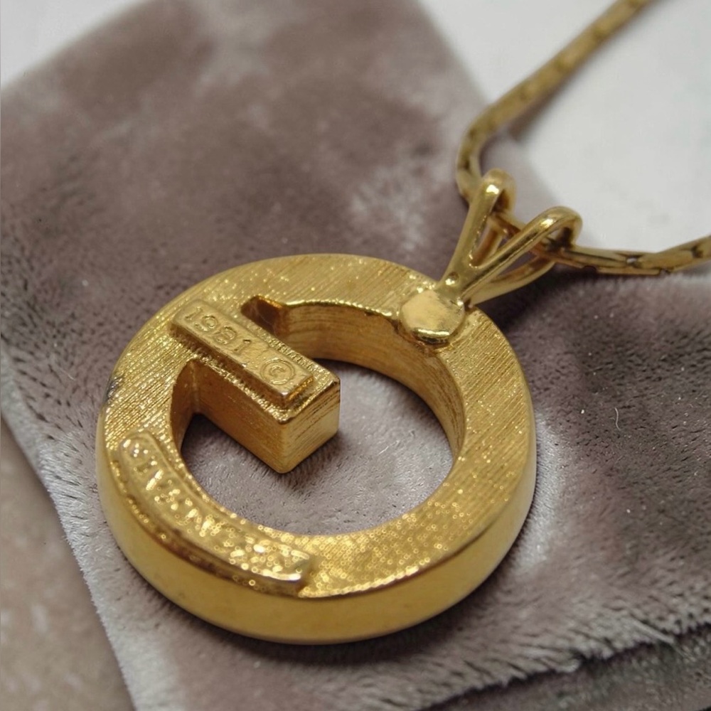 GIVENCHY 1981 Vintage G Logo Necklace ✨🤩 - Picture 10 of 11